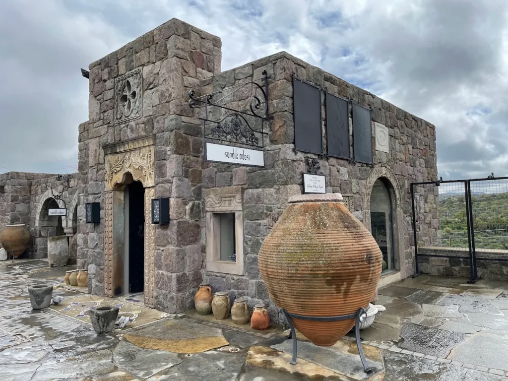 Discover Dibeklihan Culture & Art Village