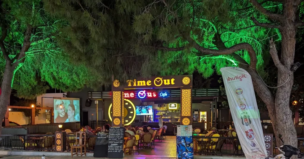 Time Out Cafe Bar in Gumbet