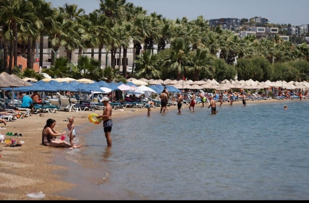 Bodrum Hits Record Temperature of 42°C on June 27, 2025